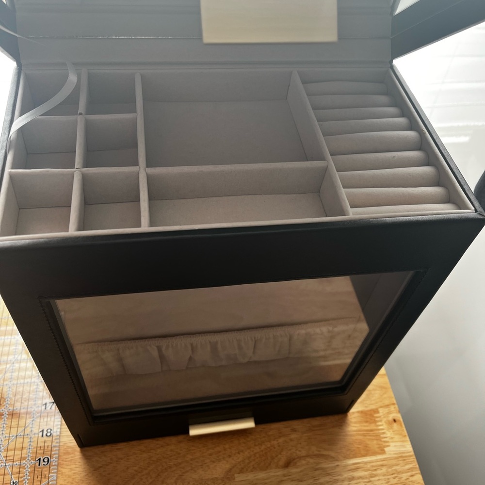 5-Layer Jewelry Box with Large Mirror, Modern Jewelry Organizer with 3 Side Draw - Picture 9 of 9